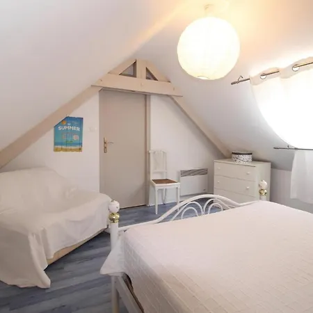 Amazing In Le Dun With Wifi Semesterbostad Fontaine-le-Dun